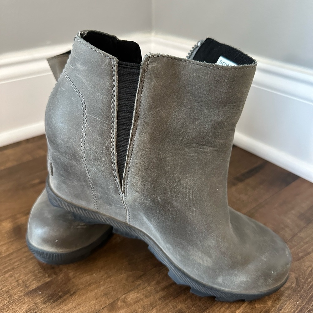Sorel Women's Joan of Arctic Wedge Zip Boot grey